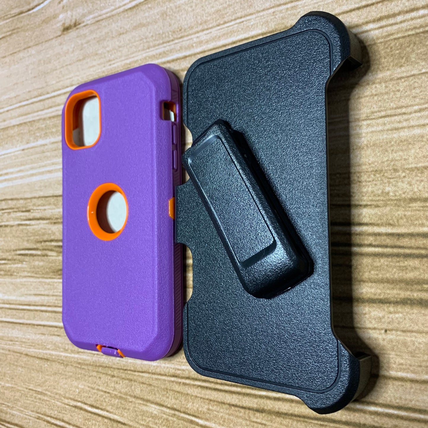 LIGHT PURPLE & ORANGE IPHONE 15 OTTER BOX CASE