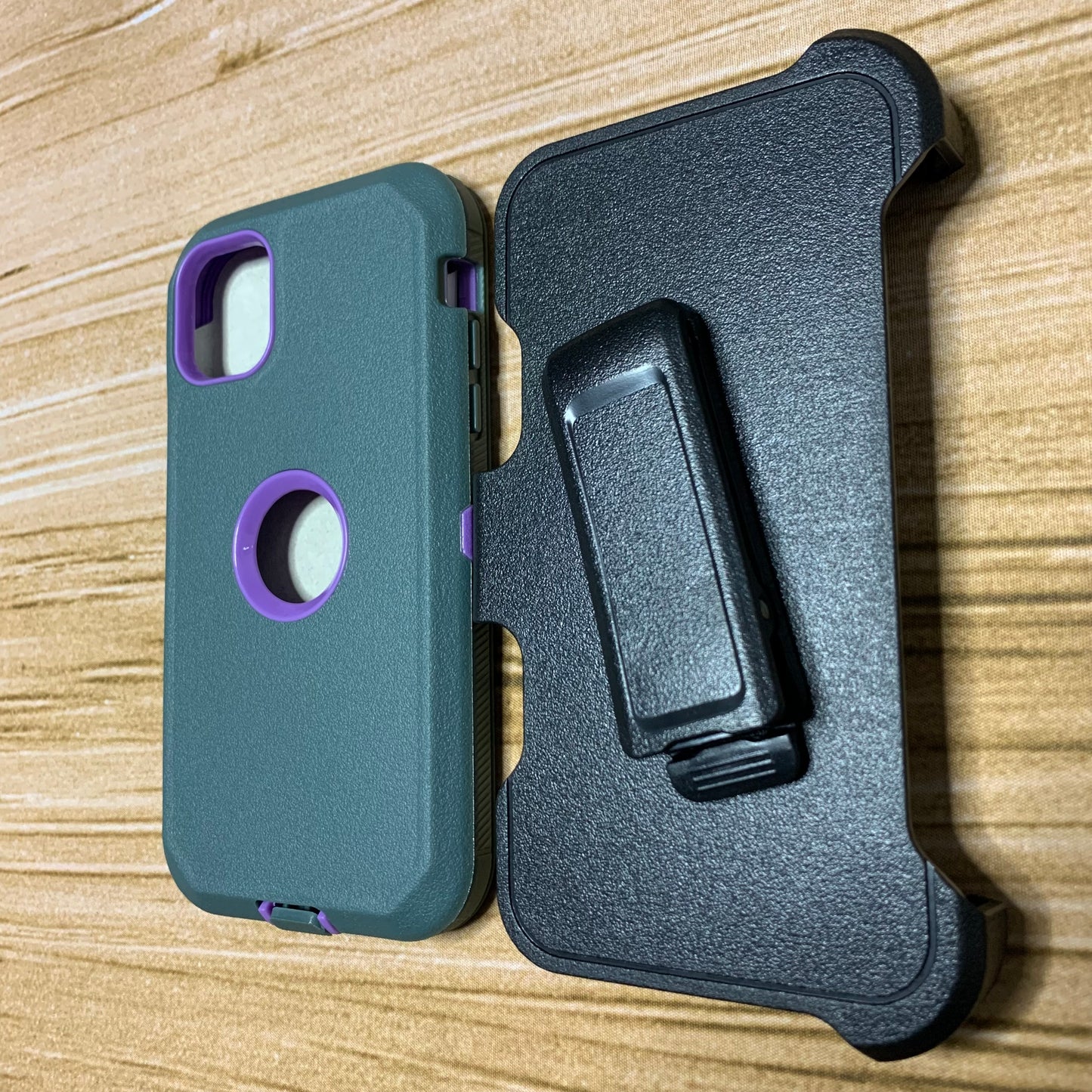 CHARCOAL GRAY & PURPLE IPHONE 15 OTTER BOX CASE