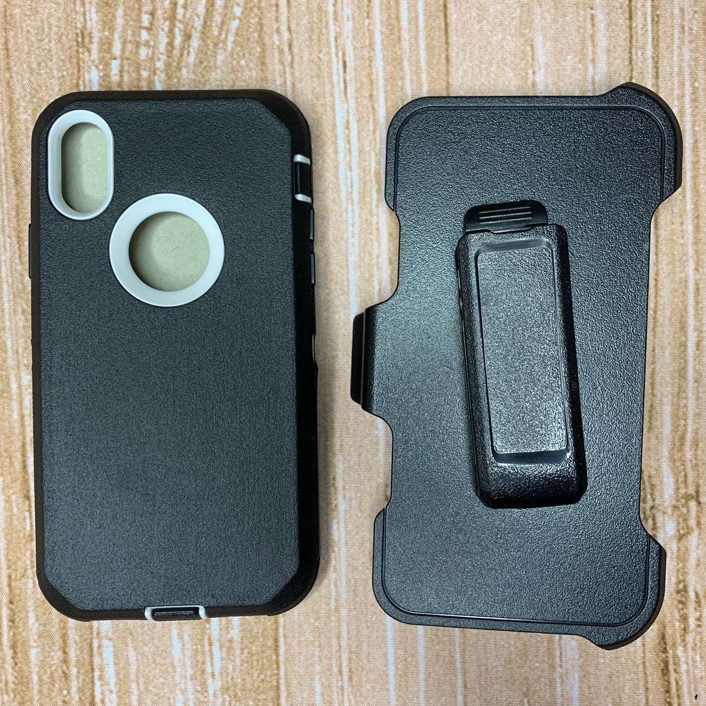 BLACK & WHITE IPHONE 6+ OTTER BOX CASE