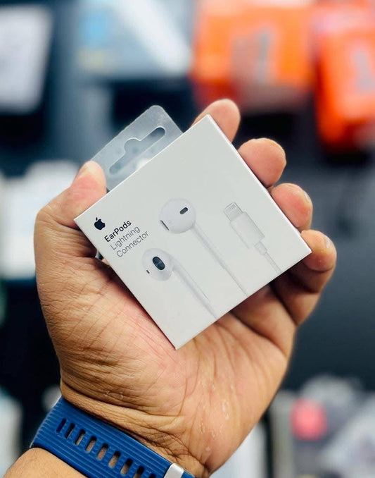 EarPods, lightning connector